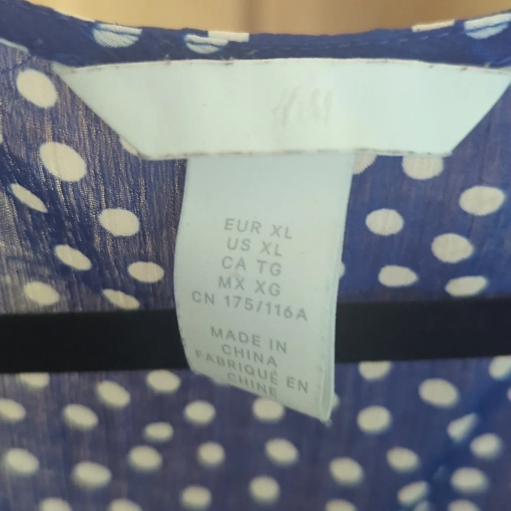 H&M wrap blouse - Picture 5 of 6